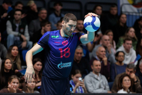 &laquo;Ужасный работяга&raquo; - блокирующий &laquo;Зенита-Казань&raquo; Алексей Кононов о Максиме Михайлове