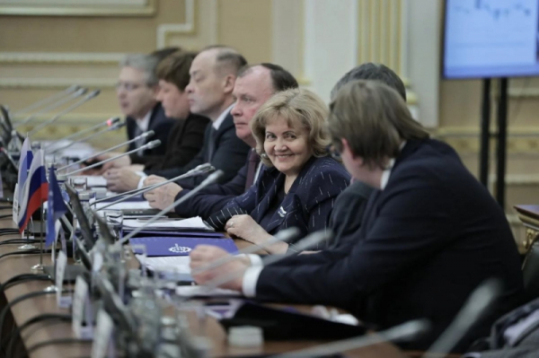 Людмила Бабушкина рассказала, как свердловские депутаты помогают заводам