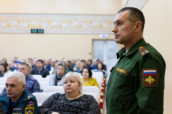 Суд отправил военкома Альметьевска под домашний арест