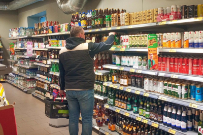 В Красноярском крае с начала года оштрафовали продавцов алкоголя почти на 2 млн рублей