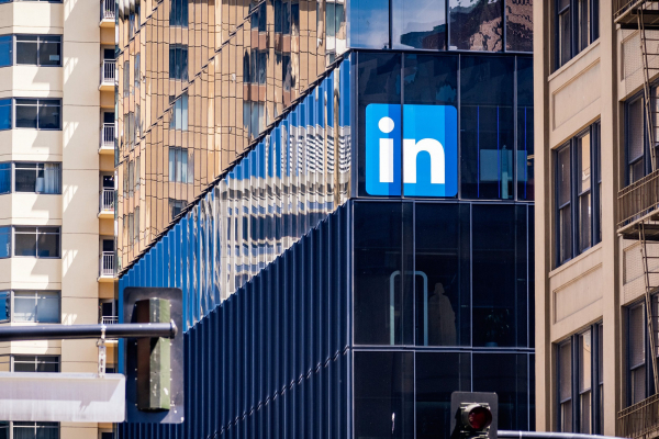 Иск против LinkedIn по поводу обучения ИИ добровольно отозван