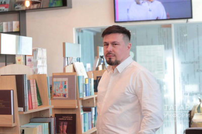 Ильяс Гафаров: &laquo;Яңа буынның киләчәгенә файда күрсәтә алсам - вазифамны шунда күрәм&raquo;