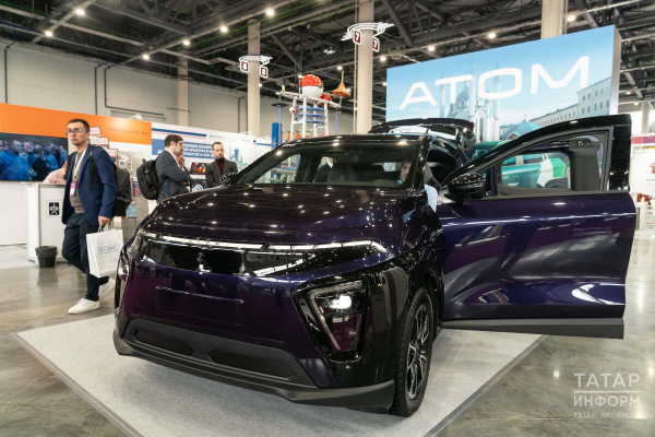Электрокар &laquo;Атом&raquo; добавили в перечень машин для такси