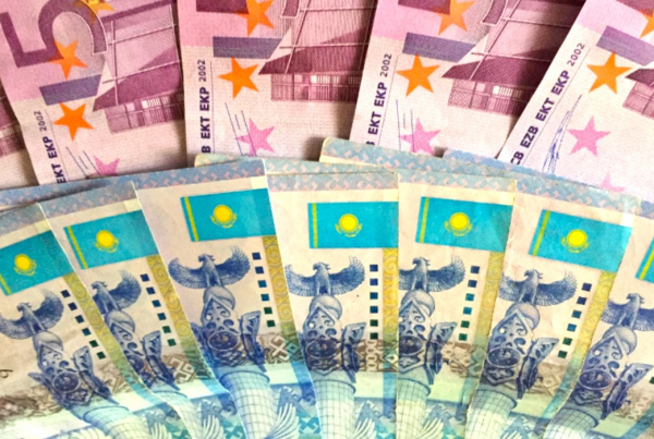 Обвал тенге или временное колебание: мнение аналитиков