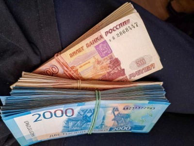 Названа сумма, которая не насторожит банк: эксперт раскрыла лимиты переводов