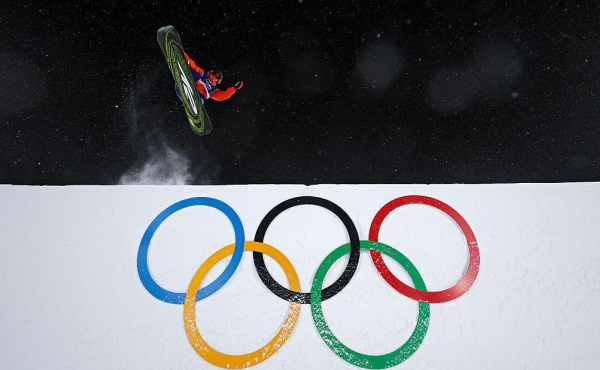 За кем из россиян стоит следить во второй день Олимпиады-2026