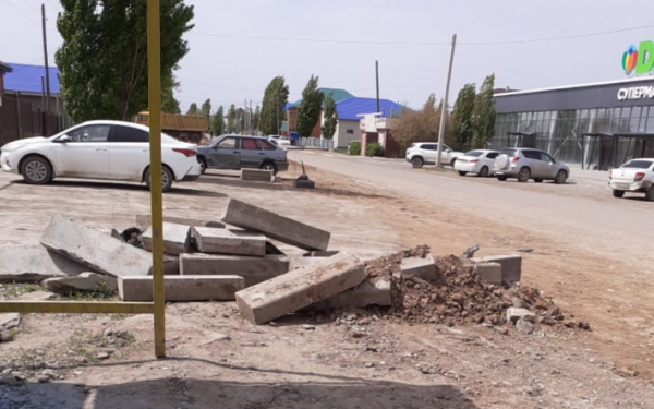 Народный репортер. Второй год на остановке бардак
