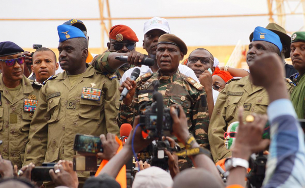 Начальник штаба главы Нигера объявил о подготовке к войне с Францией