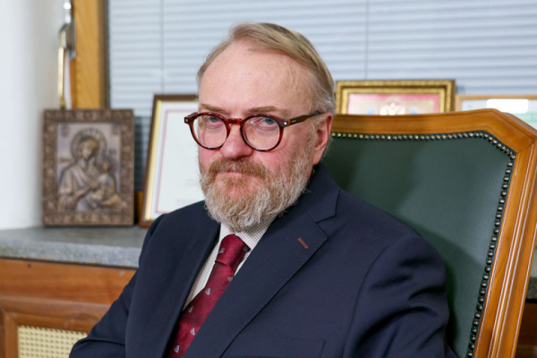 &laquo;Я был бы счастлив&raquo;. Милонов о многомиллионных премиях депутатов