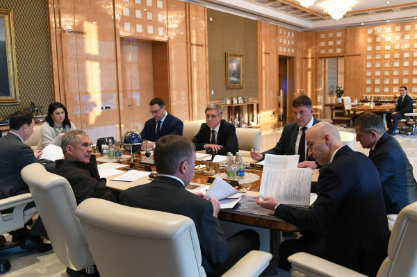 Минниханов оценил требования инфраструктуры яхтенного курорта &laquo;Казань марина&raquo;