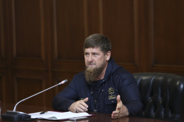 В аэропорту Грозного проводили добровольцев, отправляющихся в зону СВО