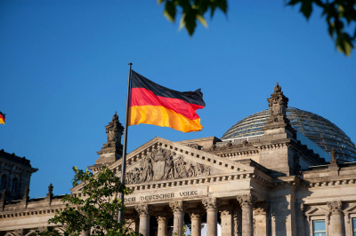 Нимайер: отказ Мерца от диалога с РФ показал несамостоятельность ФРГ