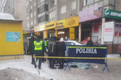 Мужчина потерял сознание на улице и скончался в Семее
