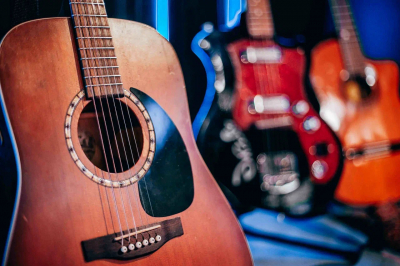 Умер вокалист группы Boston Томми ДеКарло