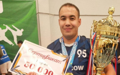 Письмо читателя. Мужчин объединил интерес к футболу. Они проводят турниры, занимаются благотворительностью