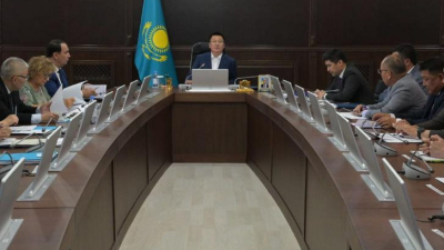 Асаин Байханов провел совещание о мерах по обеспечению устойчивой занятости в области
