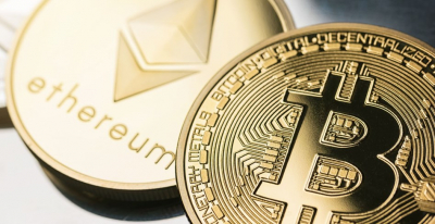Биткоин и Ethereum теряют в цене на фоне слабых объёмов торгов