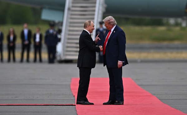 Экс-сенатор США Маркс: Трамп относится к Путину с большим уважением, чем Байден