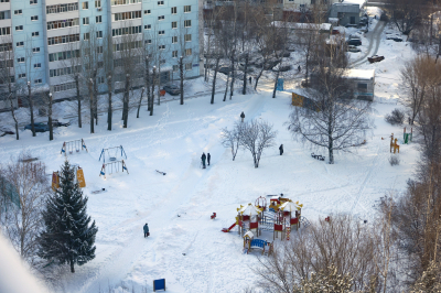 Казанцам рассказали, каким покрытием недопустимо оснащать детские площадки