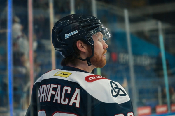 &laquo;Нефтехимик&raquo; победил &laquo;Сибирь&raquo; и&nbsp;вернулся на&nbsp;пятую строчку Востока