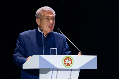 Минниханов поручил проконтролировать вопрос с&nbsp;жилфондом для сирот &ndash; они не&nbsp;оплатили коммуналку на&nbsp;80 миллионов