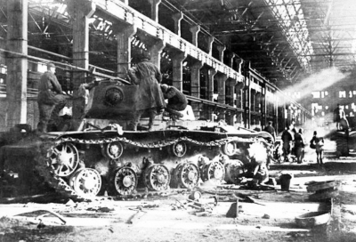 Без 15-ти век: Сегодня 61-й бронетанковый ремонтный завод Концерна &laquo;Уралвагонзавод&raquo; отмечает 85-летие