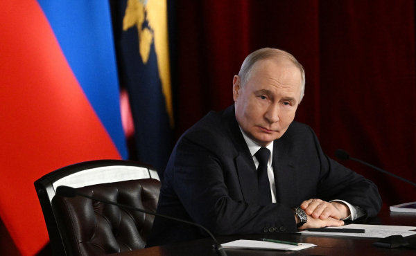 Путин поручил подготовить ограничения езды для электровелосипедов