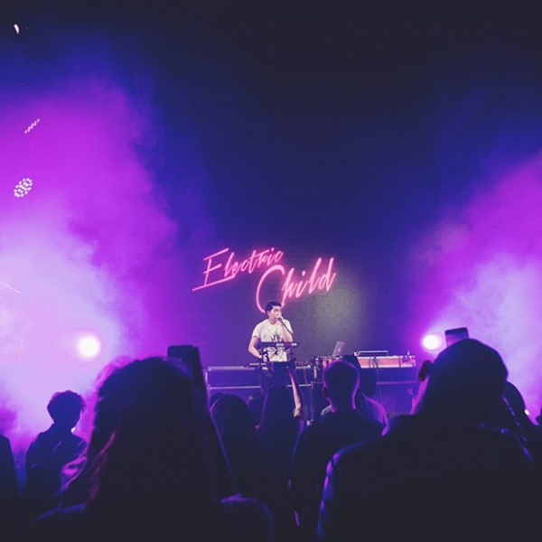 Выход альбома Electric child, премьера «Золушки» и выставка «Права человека: 20 лет спустя»