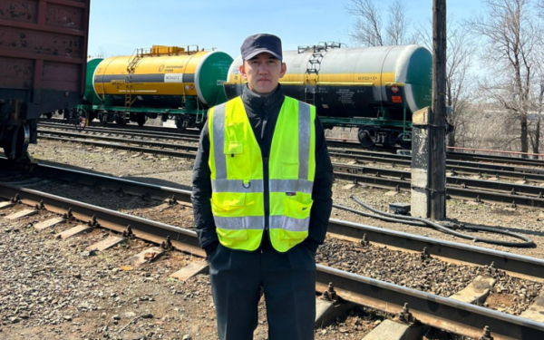 Письмо читателя. Поток грузовых поездов проходит через Кандыагаш. Кто его охраняет?