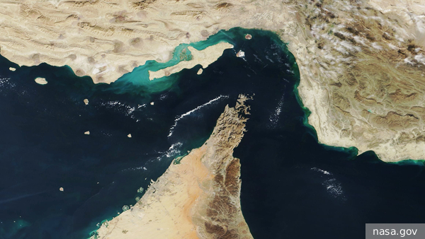 Аракчи назвал страны, для которых открыт Ормузский пролив