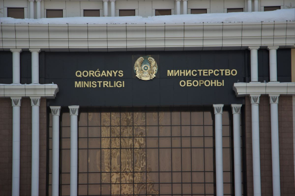 Минобороны опровергло фейк о переносе парада Победы