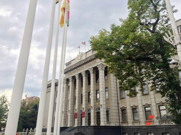 Парламент Кубани соберется на &laquo;внезапную&raquo; сессию: минус депутат?