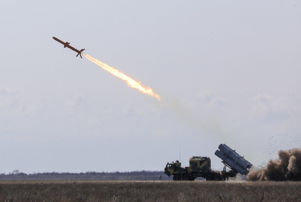 Минобороны заявило об ударе по порту &laquo;Южный&raquo; под Одессой