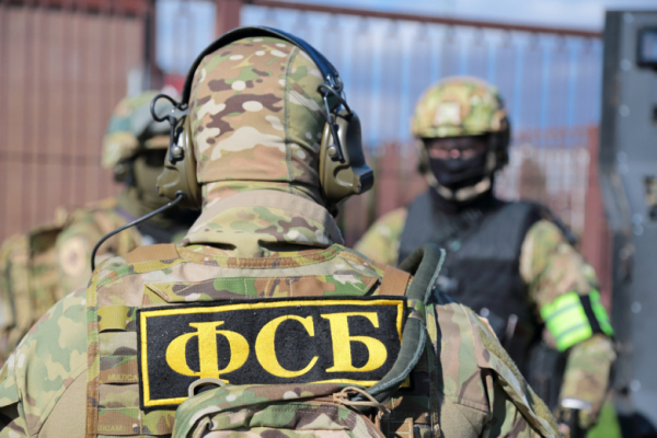 У ранившего двух человек нашли поддельное удостоверение ФСБ