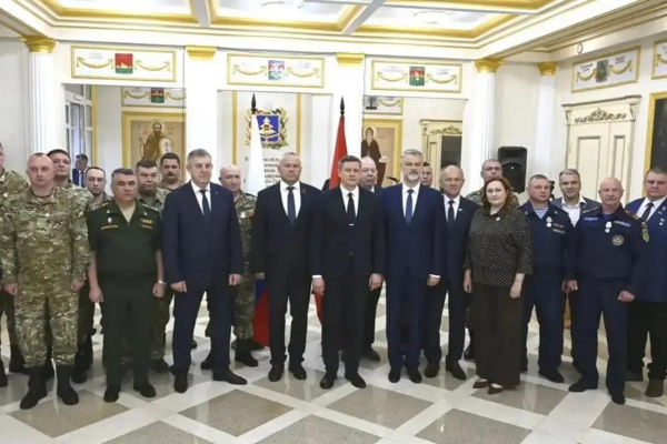 &laquo;Гордость Брянщины&raquo;: Ковальчук вручил госнаграды героям региона в день 82-летия области