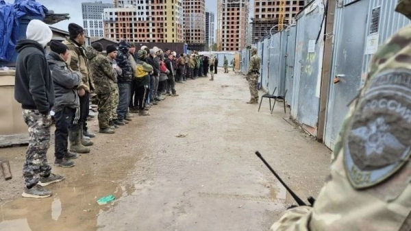 На стройке в Казани поймали 18 мигрантов-нарушителей