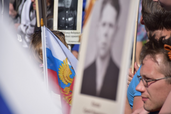 Первый &laquo;Бессмертный полк&raquo; на вездеходах прошел по арктической тундре Чукотки