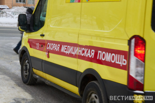 В Казани женщина родила ребенка в машине на подъезде к роддому