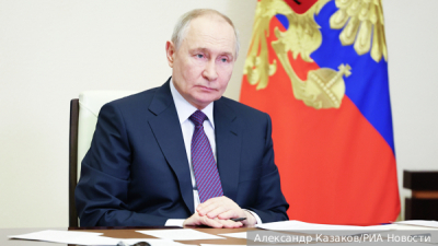 Зеленский ответил на объявление Путиным пасхального перемирия