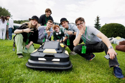 Каждый шестнадцатый соискатель в России хочет работать в Сбере