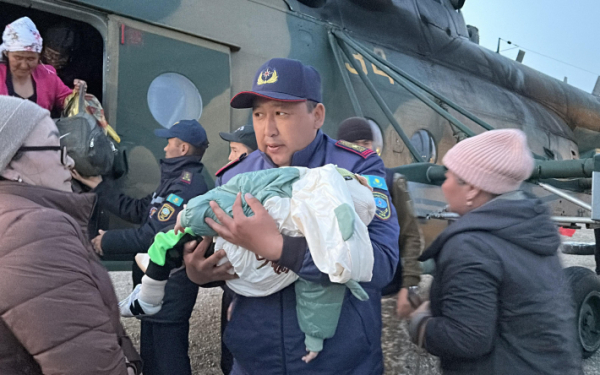 У спасателей сухпай на 14 дней. Кто защищает села Иргизского района от большой воды
