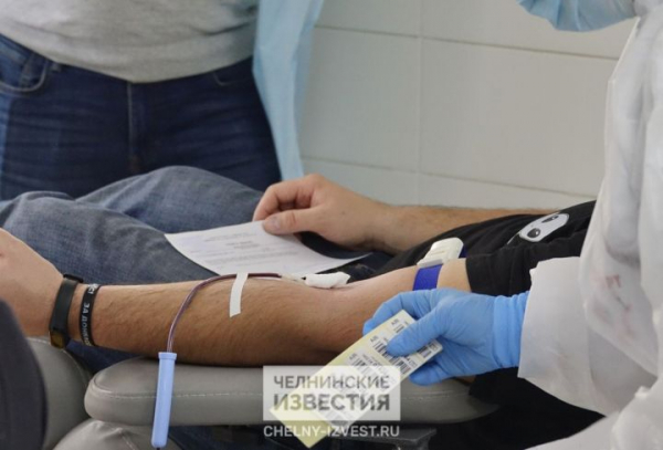Из Челнов передали около 20 литров донорской крови в Нижнекамск