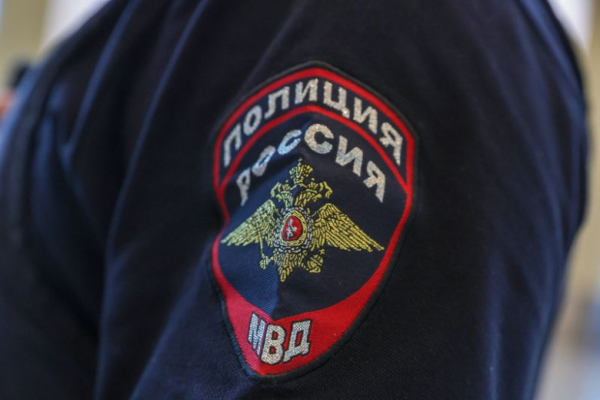 Мужчина с ружьем заявился на детскую площадку