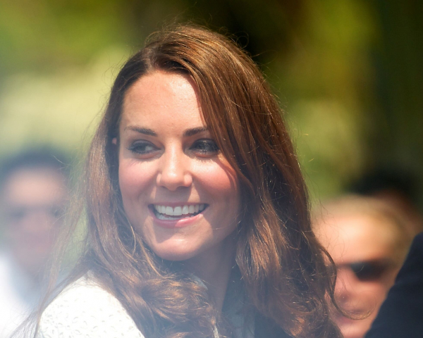 Карл III поставил ультиматум Кейт Миддлтон из-за Меган Маркл