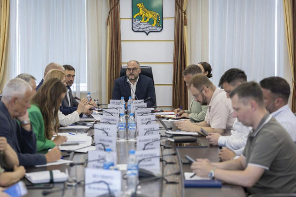 Константин Шестаков поставил задачи по подготовке Владивостока к ВЭФ-2026