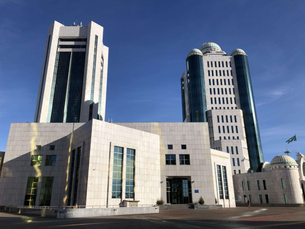 От защиты прав женщин до справедливых налогов: чего ждать от нового политического сезона в Казахстане?