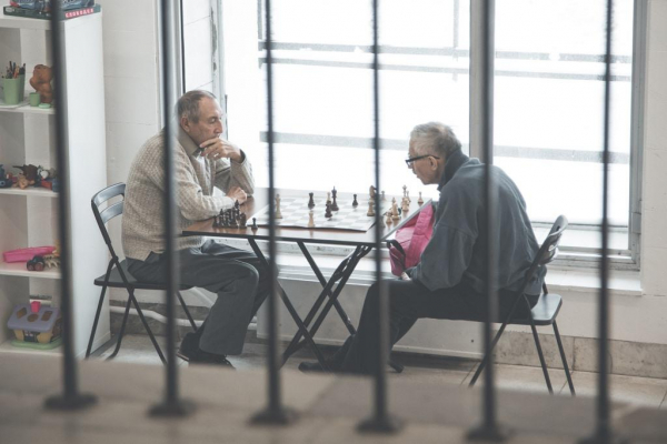 E1.RU: 21-летний сирота из Екатеринбурга временно оказался в доме престарелых