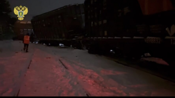 Катастрофа на железной дороге - 21 вагон поезда сошел с рельсов: видео с места ЧП 02/02/2026 &ndash; Новости