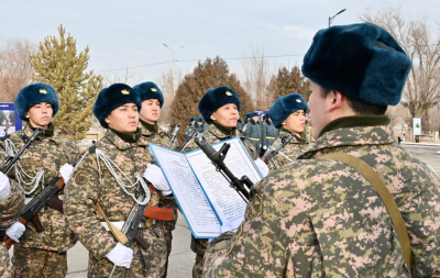 Более 60 солдат осеннего призыва присягнули на верность Казахстану