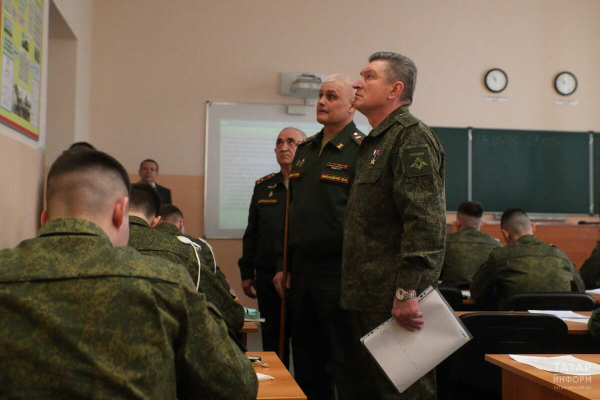 Александр Лапин: &laquo;Главное &mdash; сохранить людей и жизни бойцов&raquo;